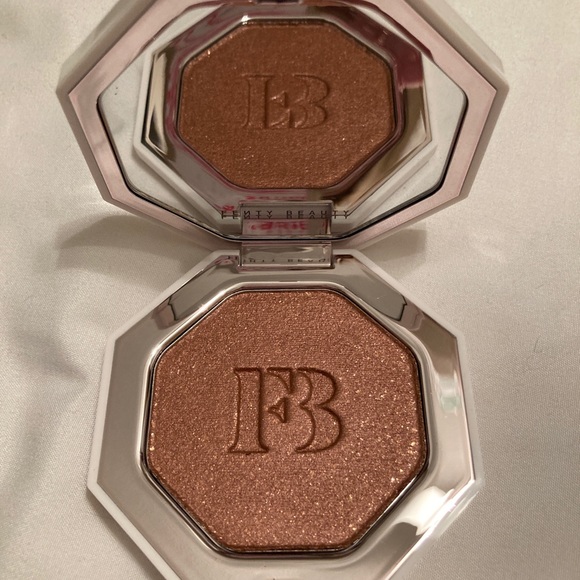 Fenty Beauty Kilowatt Foil Freestyle Highlighter - PENNY4UTHOTS - Picture 2 of 4